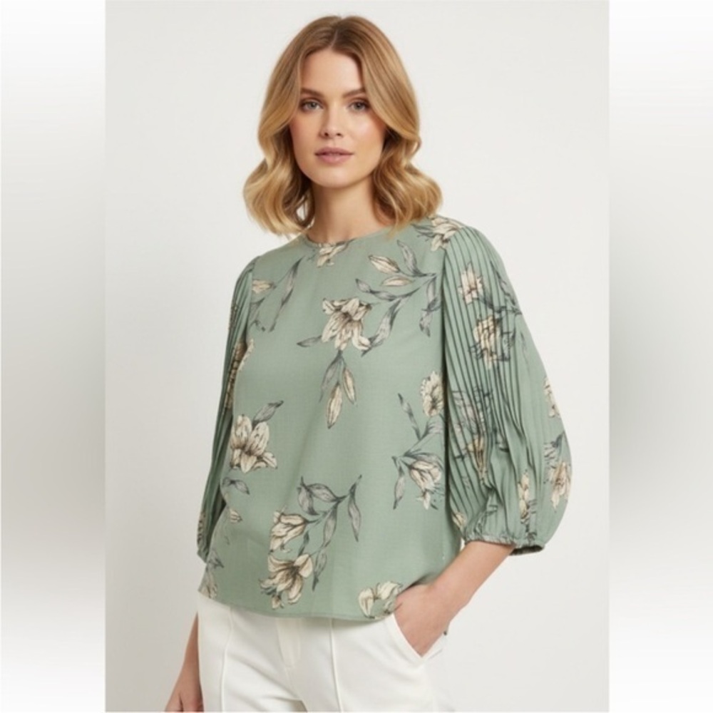 RW&CO. Sage Green Floral Print Blouse Pleated Ballon Sleeves Size Small